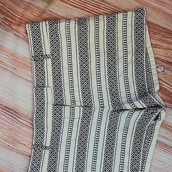 LOFT Riviera print striped shorts - Picture 3 of 13